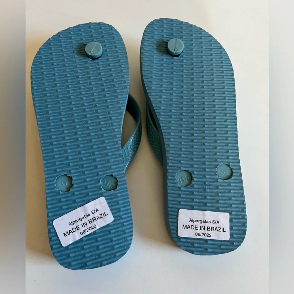 New unworn Havaianas Youth VintagecMickey Mouse blue flip flops shoes Disney 2Y